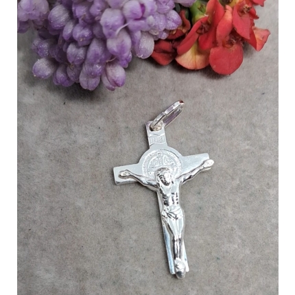 DIJE CRUCIFIJO CON SAN BENITO