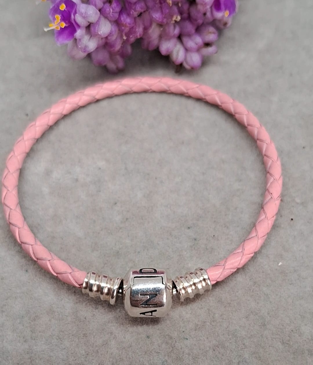 Pandora cuero color rosa – Dtalles Joyería | Guatemala