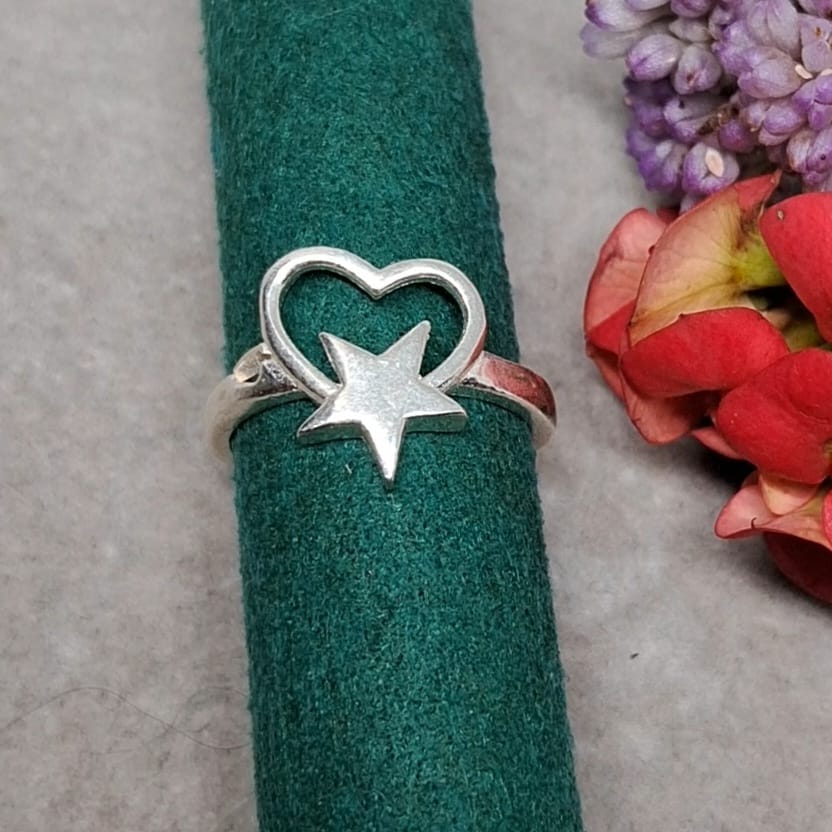 WhatsApp Image 2025-09-29 at 8.31.35 PM Anillo T7 Corazon con estrella - Imagen 1