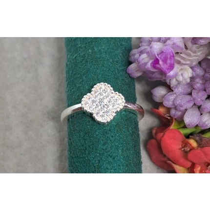 Anillo T7 y T8 Vancleef circonias