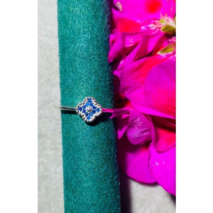 Anillo T8 Vancleef con circonias azules