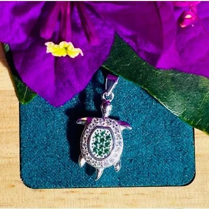 DIJE TORTUGA CON CIRCONIAS BLANCAS Y VERDES